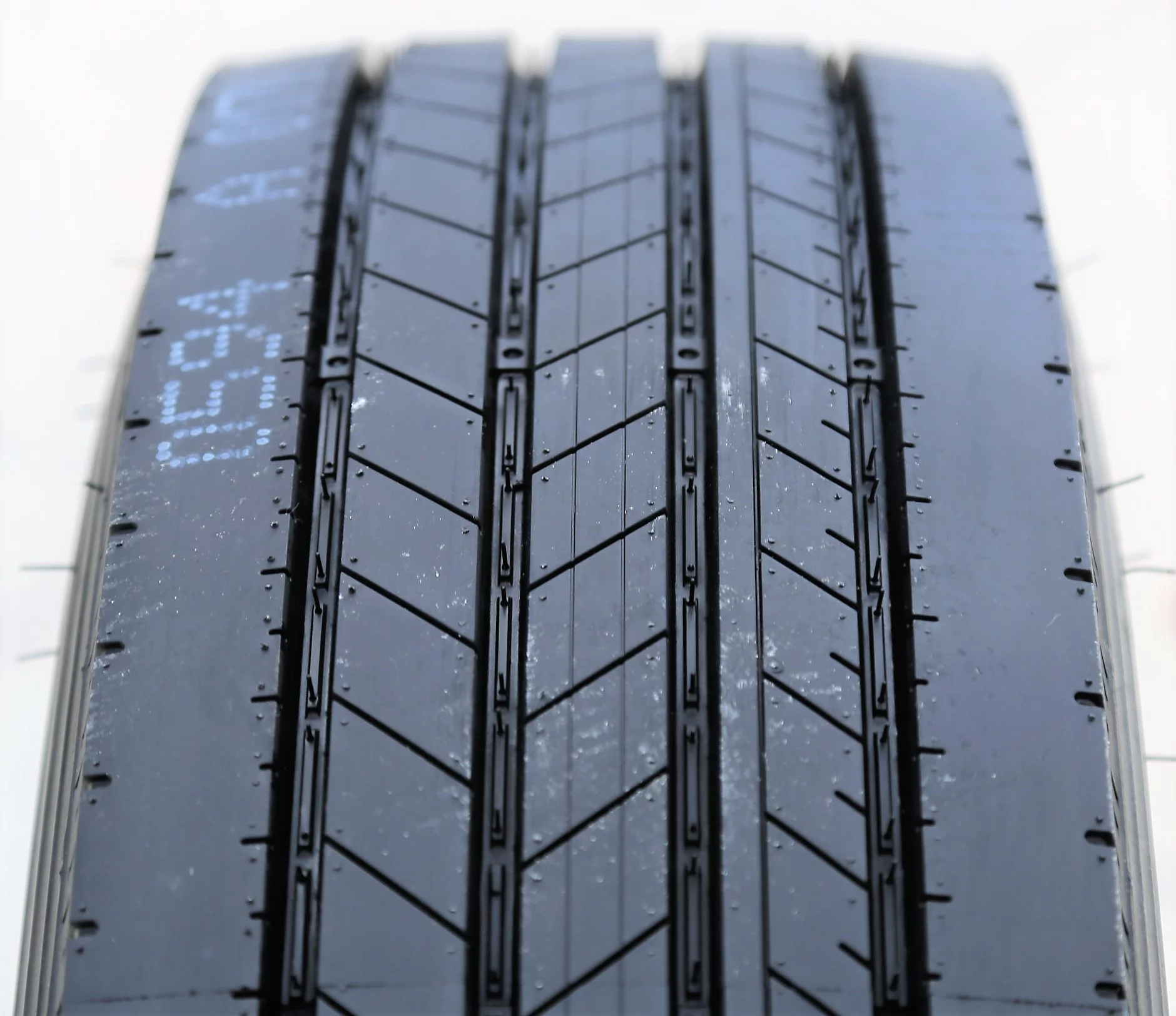Set of 4 (FOUR) Venom Power Primo Hauler All Steel ST 235/85R16 Load G (14 Ply) Trailer Tires - Radiant Selections