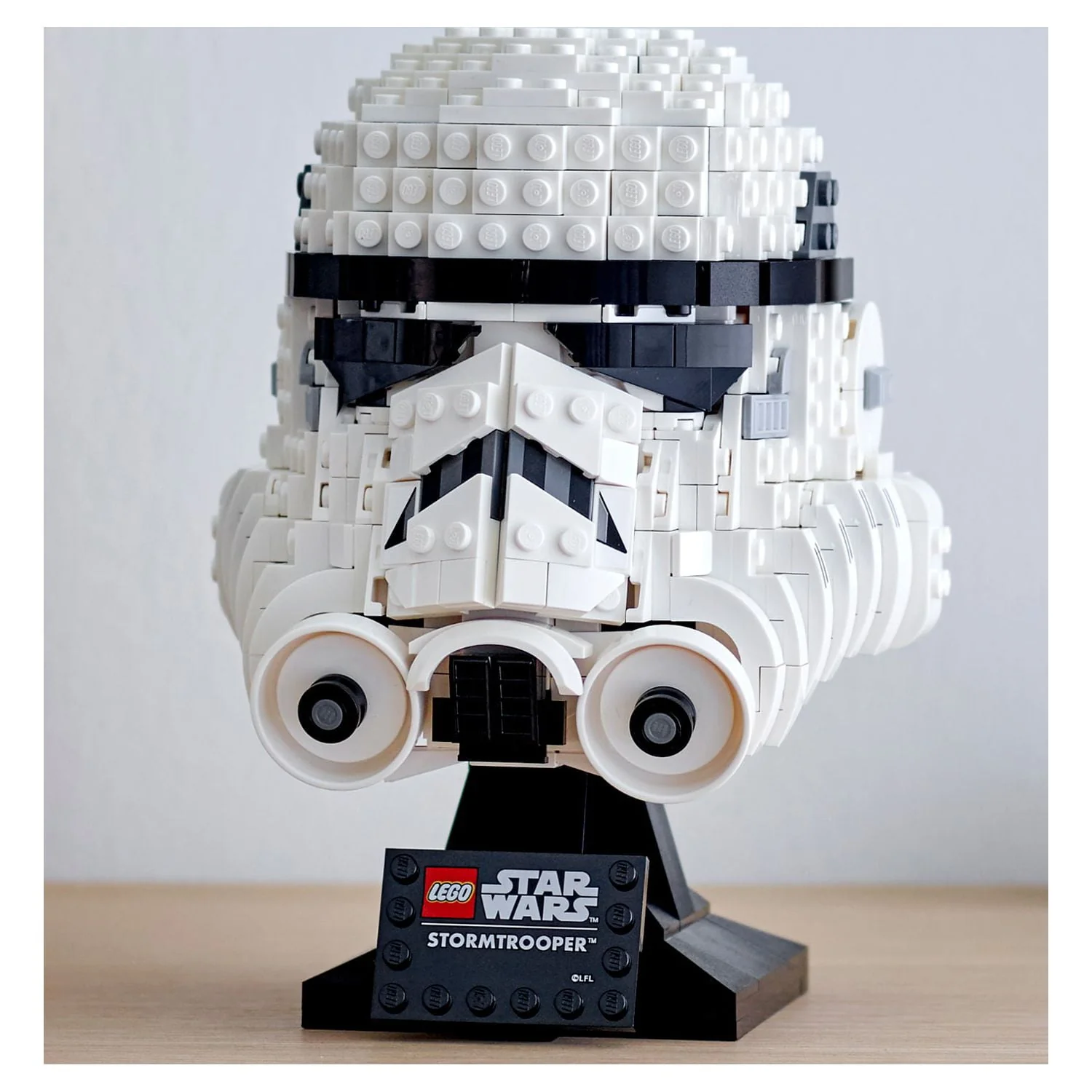 LEGO Star Wars Stormtrooper Helmet 75276 Building Kit, Cool Star Wars Collectible for Adults (647 Pieces)
