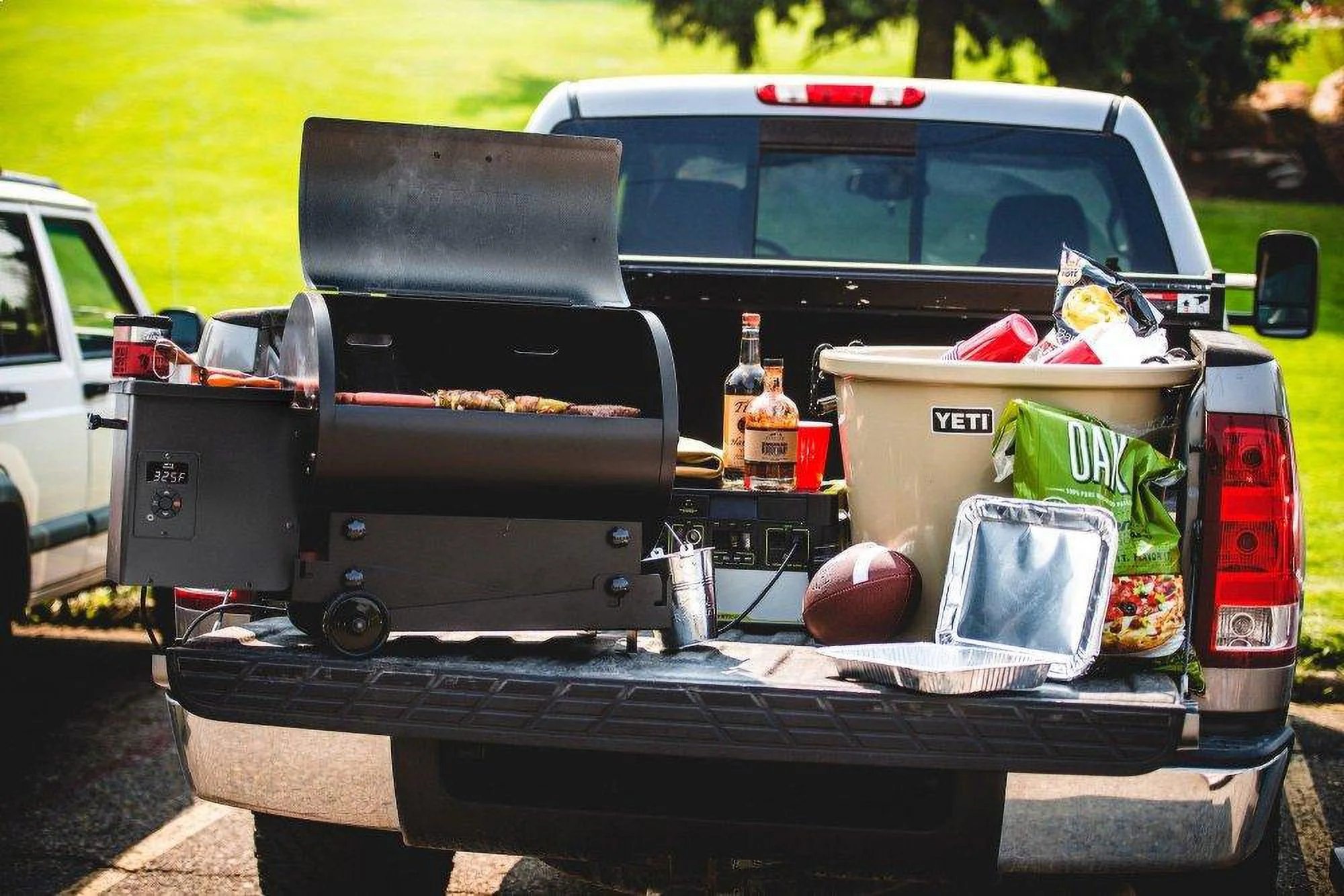 Traeger Pellet Grills Tailgater 20 Wood Pellet Grill and Smoker - Black