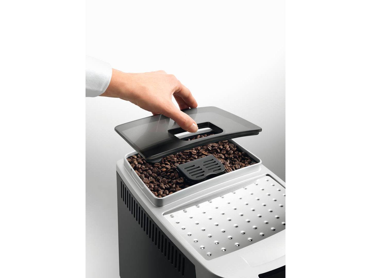 DeLonghi Magnifica Super Automatic Espresso Maker - 1250 W - Stainless Steel
