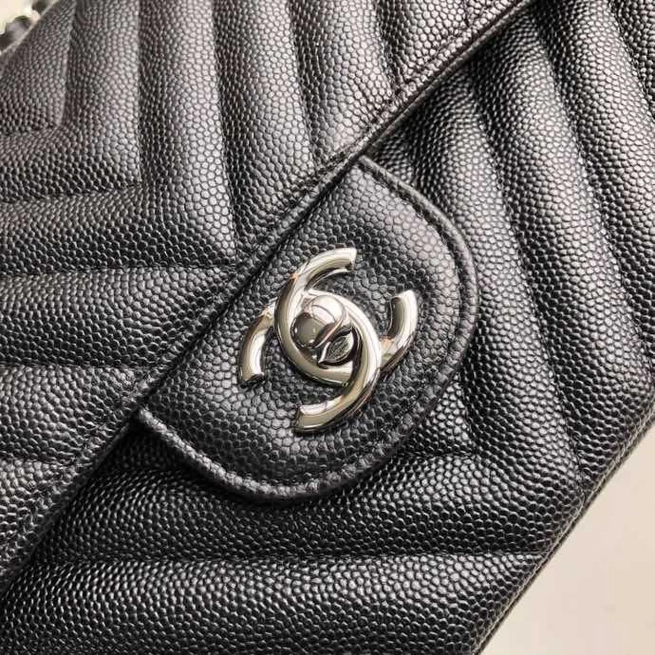 Chanel Chevron Classic Handbag Silver Hardware Black For Women, Women&rsquo;s Bags, Shoulder And Crossbody Bags 10.2in/26cm