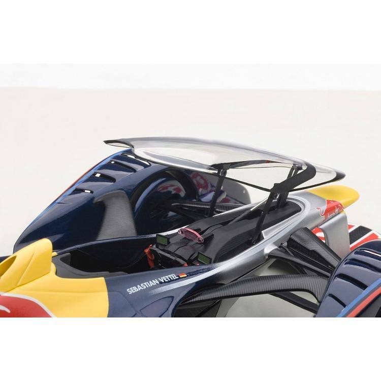 AUTOart 1/18 Red Bull X2014 Fan Car (Red Bull Color)
