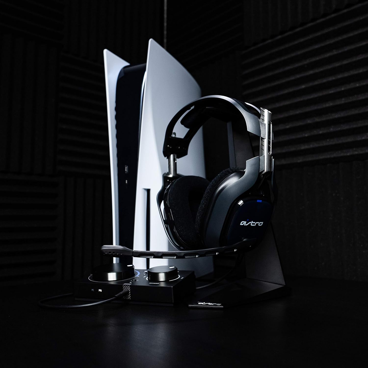 ASTRO Gaming A40 TR Wired Headset with Astro Audio V2 for PlayStation 5, PlayStation 4, PC, Mac