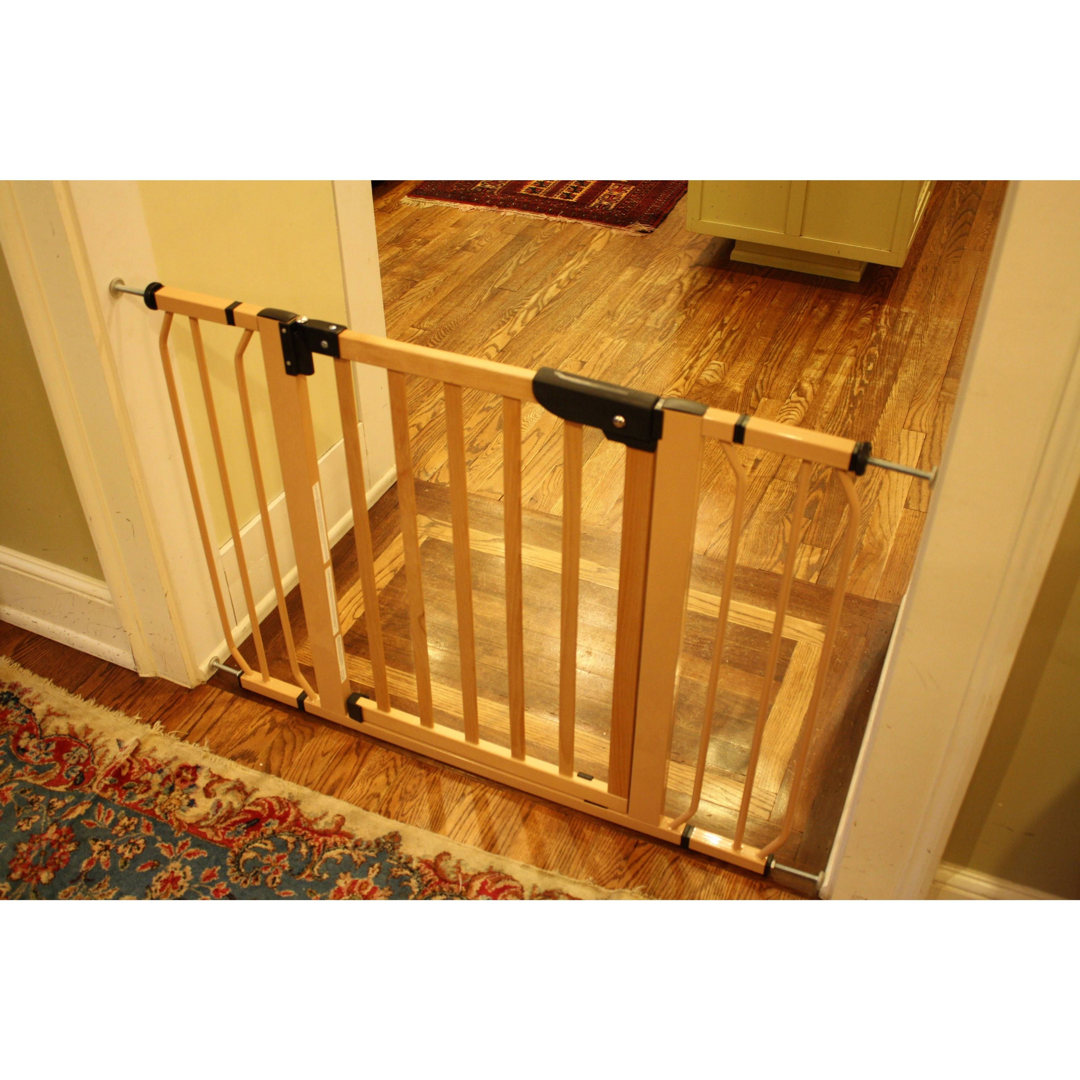 Cardinal Gates Autolock Pressure Mounted Pet GATE; Black