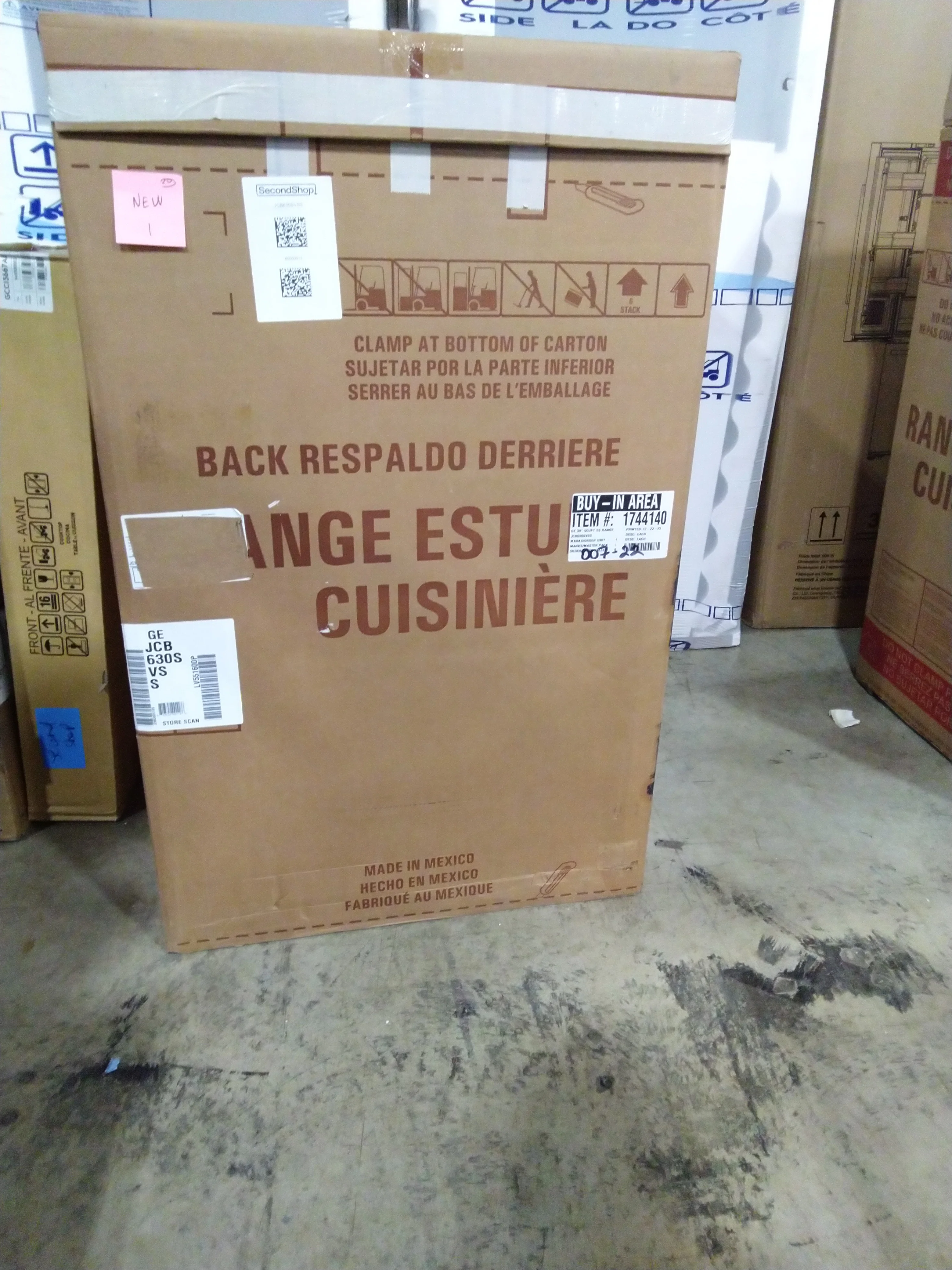 GE 30 in. 5.0 cu. ft. Electric Freestanding Range - JCB630SVSS
