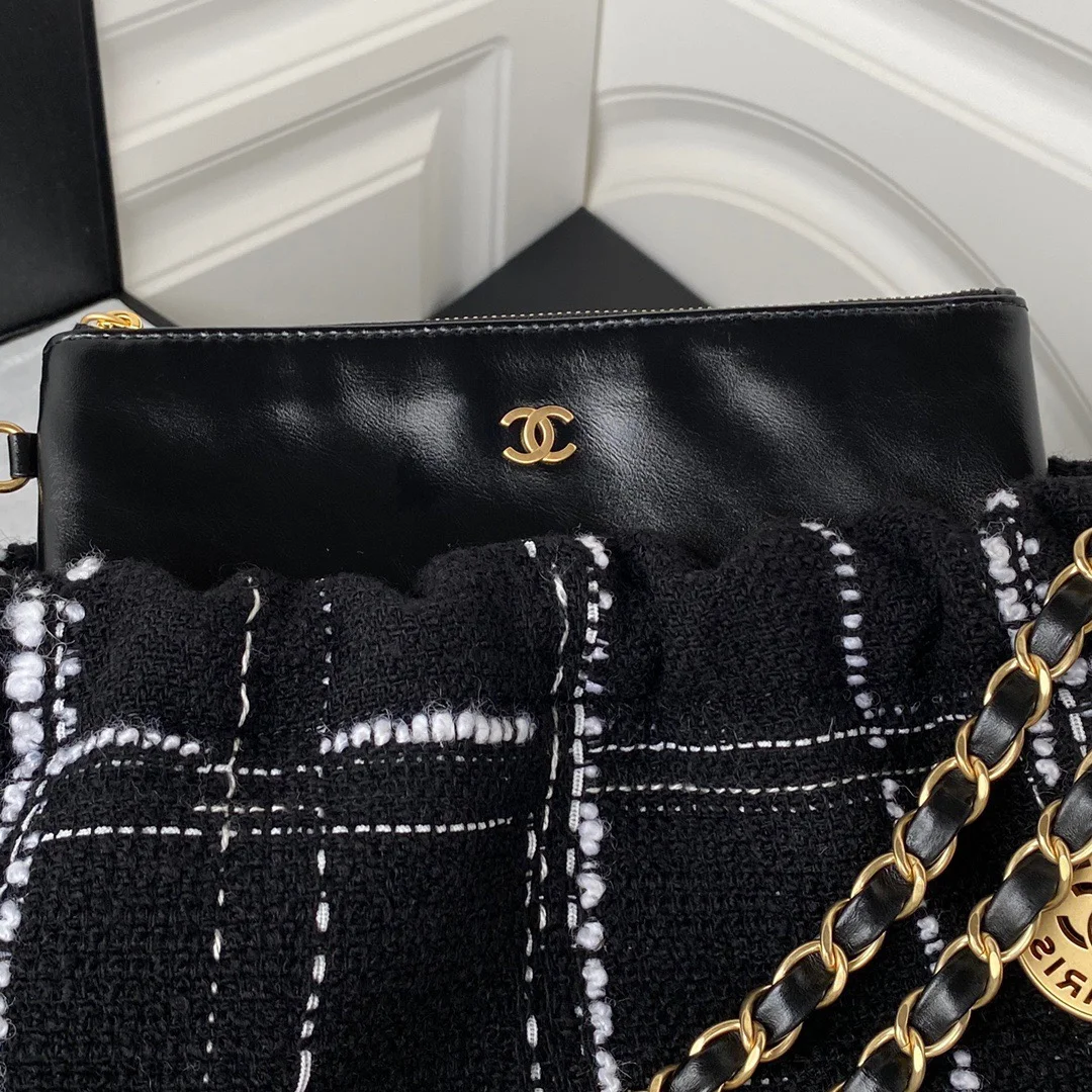 Chanel 22 Handbag Gold Hardware Black For Women, Women&rsquo;s Handbags, Shoulder Bags 18.3in/47cm AS3262 B08553 NJ058