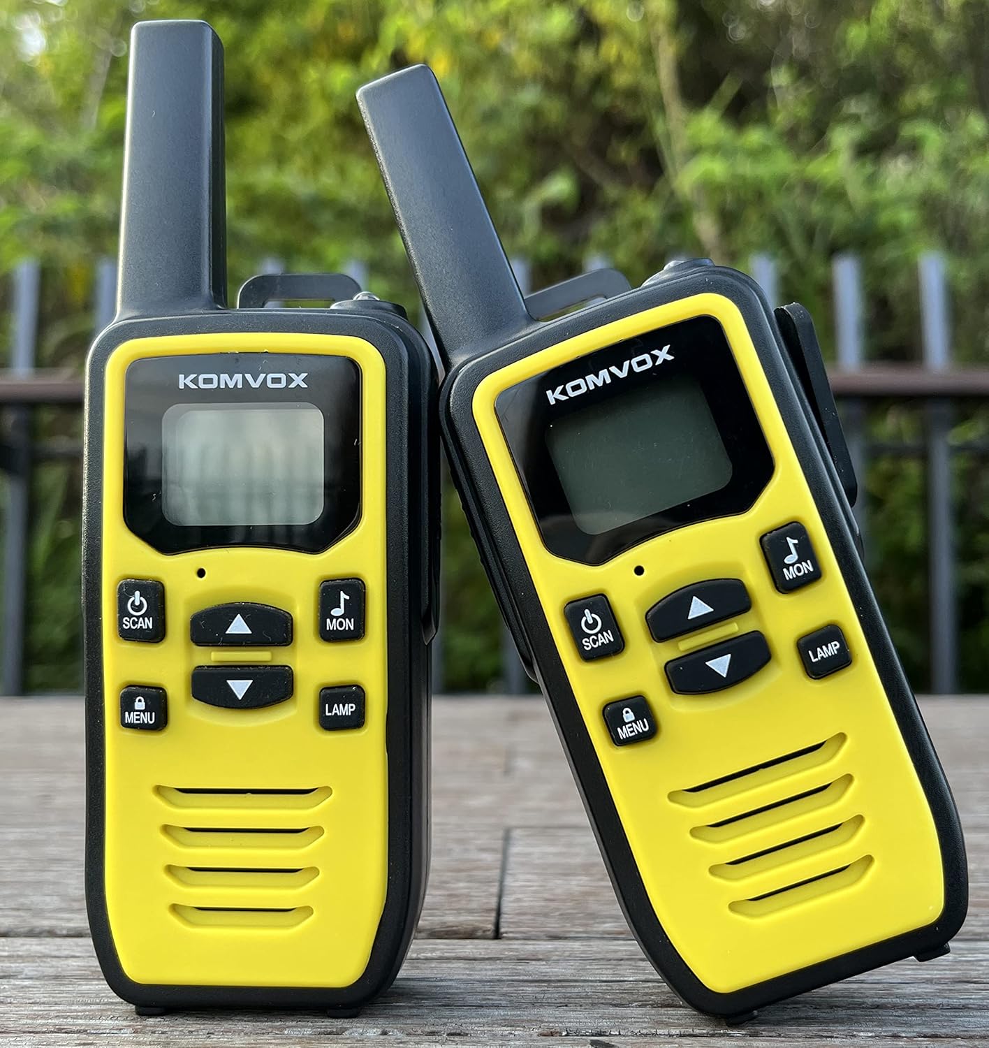 Walkie Talkies Rechargeable, KOMVOX Walkie Talkie for Adults Long Range, Two Way Radio Walky Talky for Adults