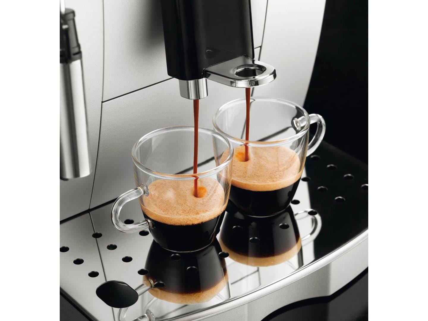 DeLonghi Magnifica Super Automatic Espresso Maker - 1250 W - Stainless Steel
