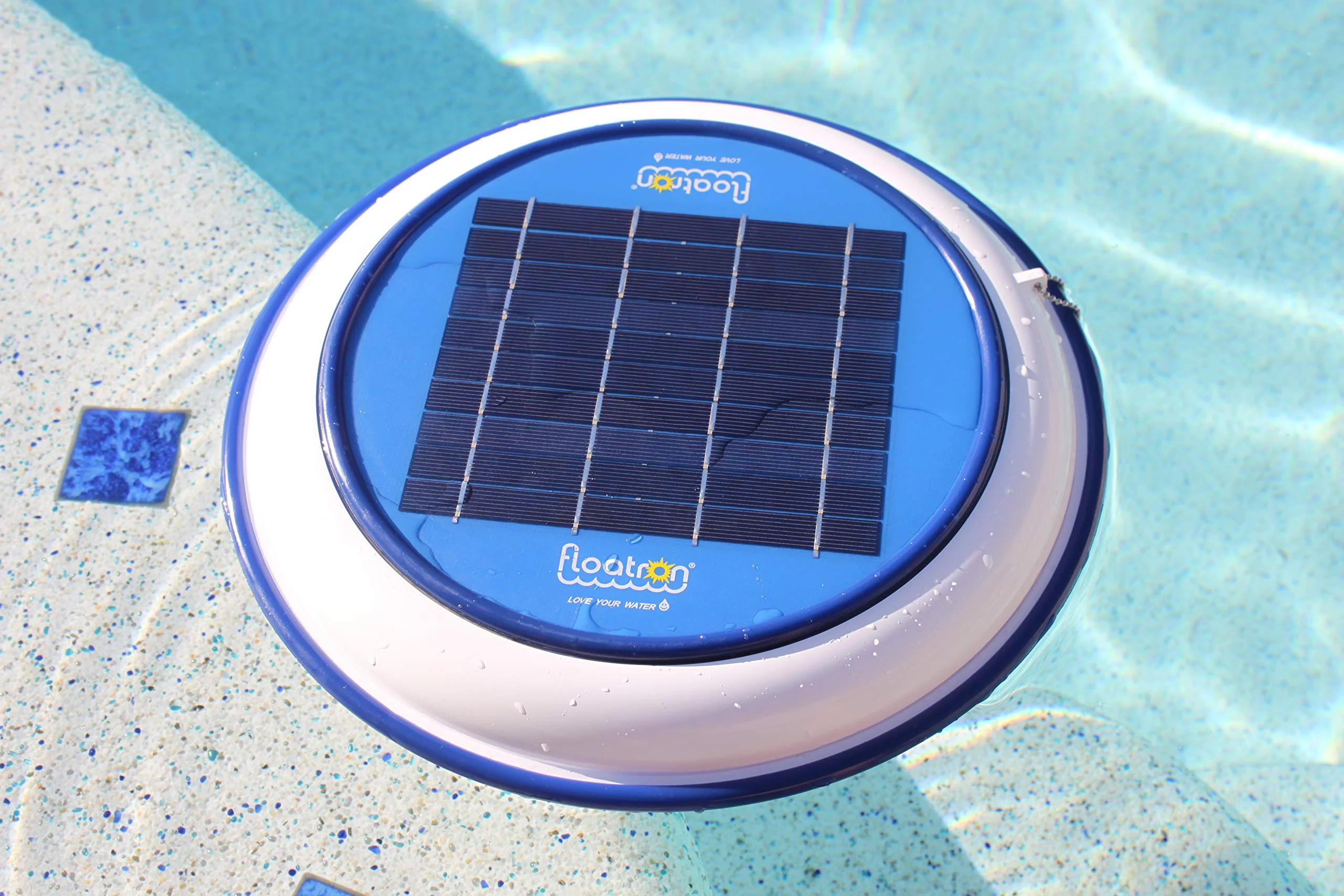 floatron Original Solar Powered Water Purifier/Ionizer - Naturally Mineralized Pool Water