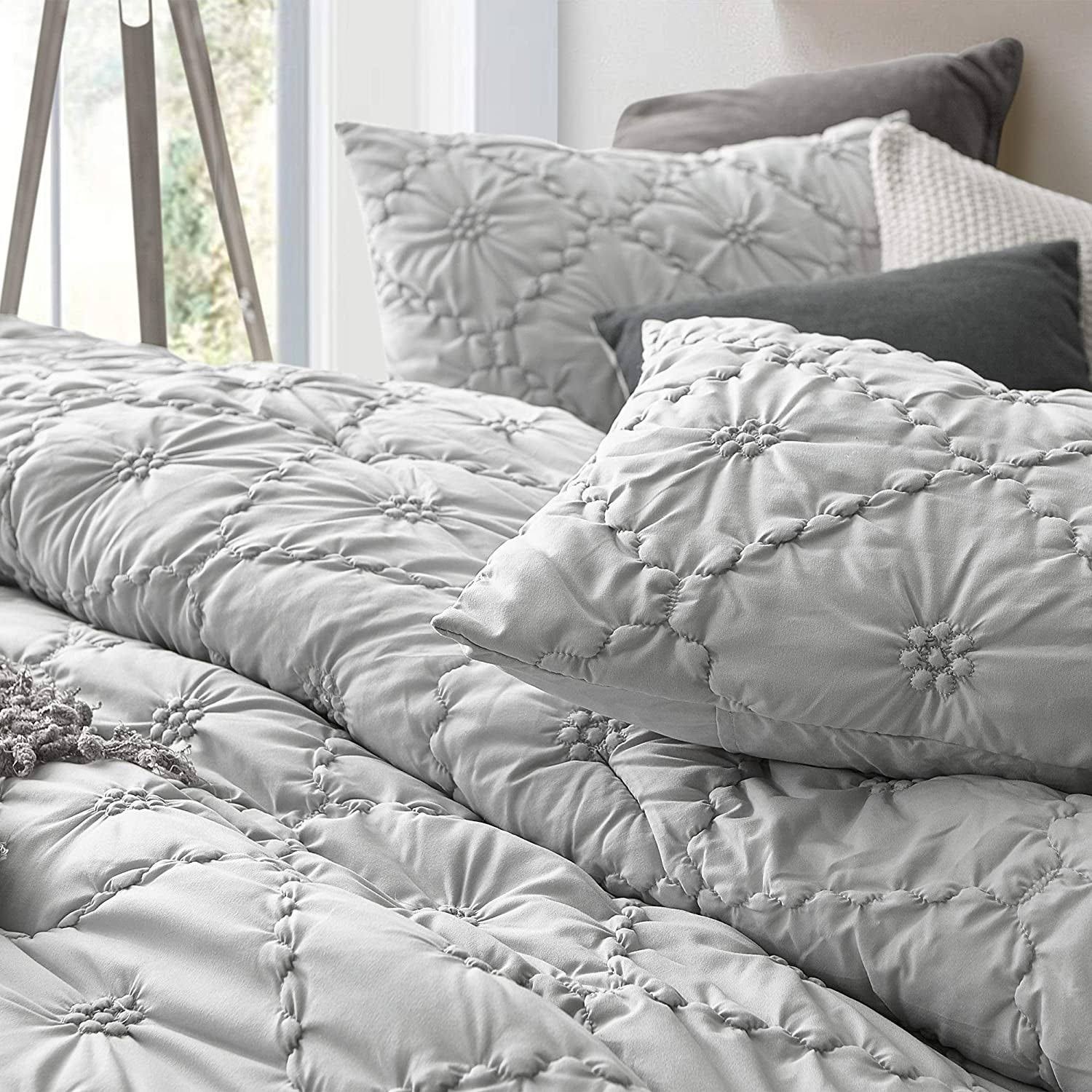 Byourbed Farmhouse Morning Textured Bedding - Oversized Comforter - Glacier Gray - Queen