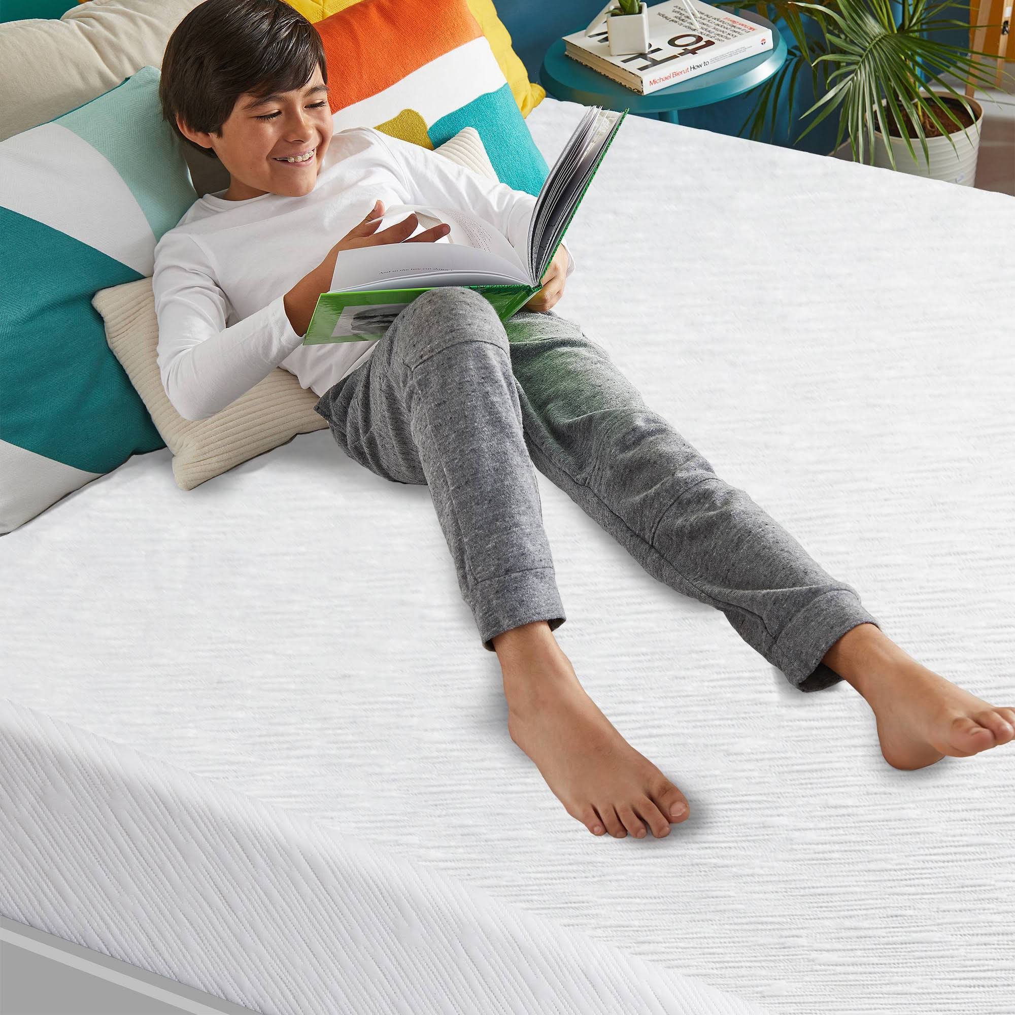 Early Bird Cooling 6x22 Gel Memory Foam Mattress - Twin
