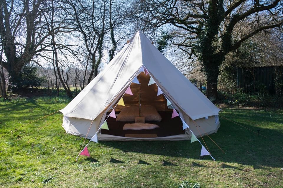 &middot; 4 Metre Bell Tent