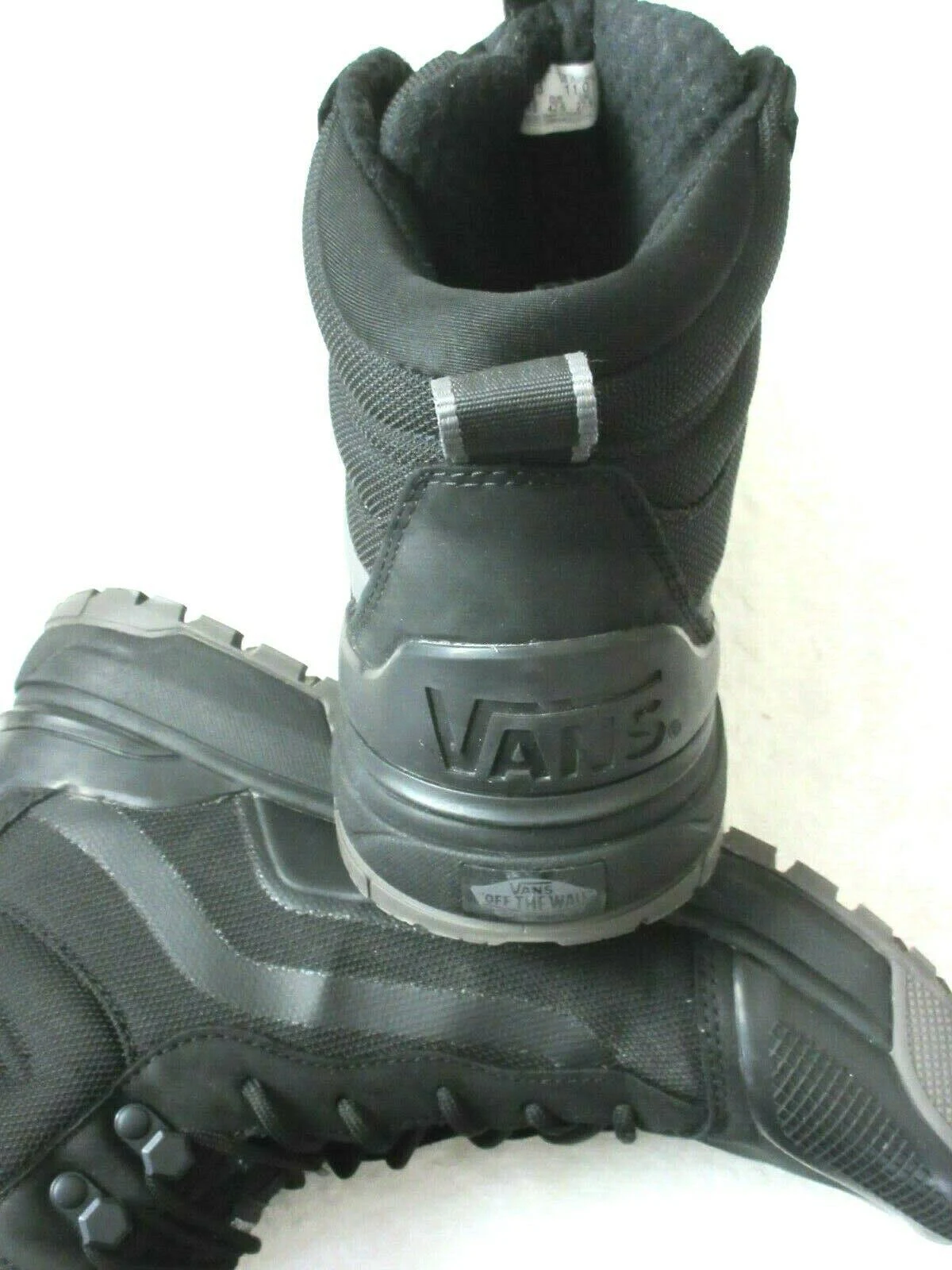 Vans Bryan Iguchi Ultrarange Exo Hi MTE Gore-Tex DW (Black/Gray) 9.5 Men
