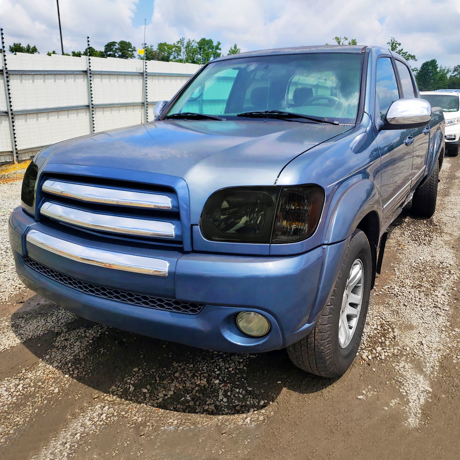 Spec-D Tuning Chrome Housing Smoke Lens LED Switchback Headlights + Corner Lights Compatible with 2005-2006 Toyota Tundra