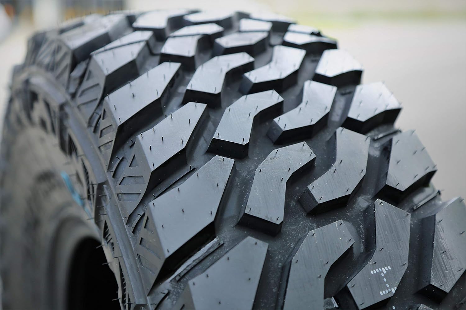 Leao Lion Sport MT M/T Mud Off-Road Light Truck Radial Tire-LT265/70R16 265/70/16 265/70-16 110/107Q Load Range C LRC 6-Ply OWL Outlined White Letters