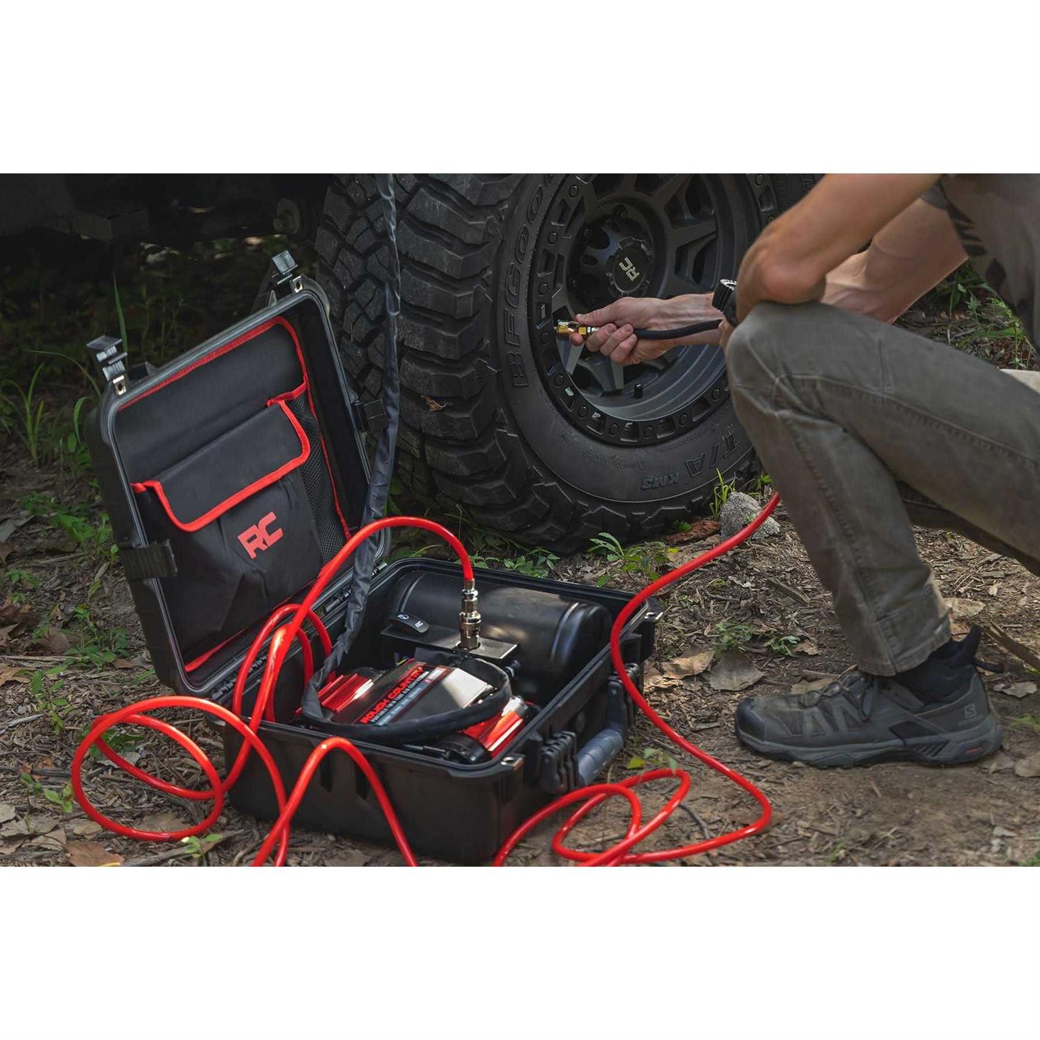 Rough Country Portable Twin Motor Air Compressor w/Carry Case RS208 - Sports Supplies Online Store