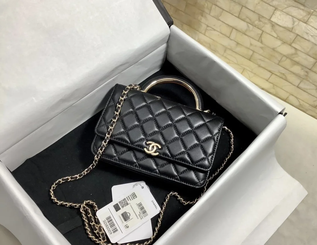 Chanel Hand-Held Oblique Cross Bag Black For Women, Women&rsquo;s Bags 6.7in/19cm