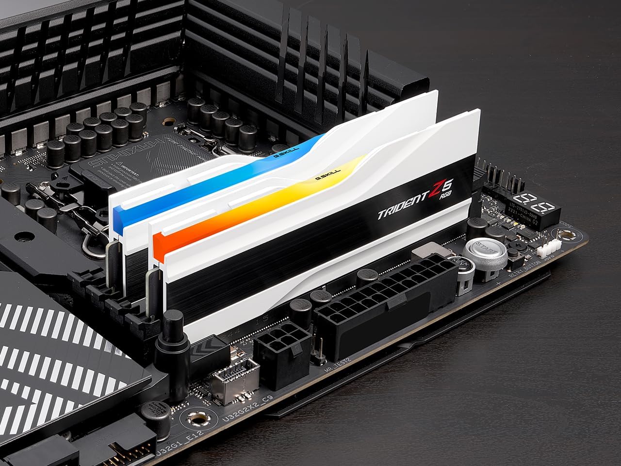 G.SKILL Trident Z5 RGB Series 64GB (2 x 32GB) 288-Pin PC RAM DDR5 6400 (PC5 51200) Desktop Memory Model F5-6400J3239G32GX2-TZ5RW