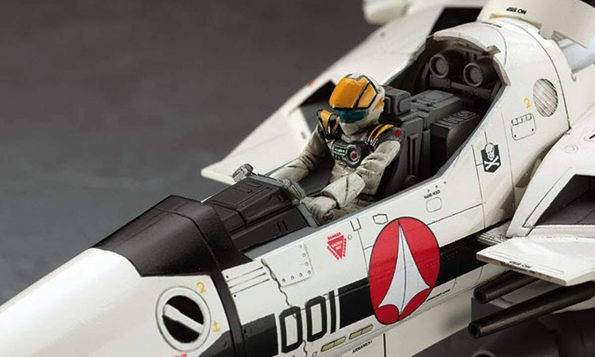 1/48 Scale Macross VF-1S/A Valkyrie Skull Squadron Construction Kit