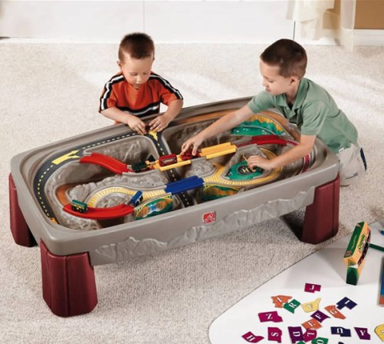Step2 Deluxe Canyon Road Train u0026 Track Table