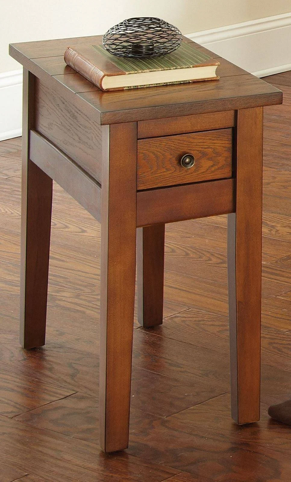 Steve Silver DeSoto Oak Chairside End Table