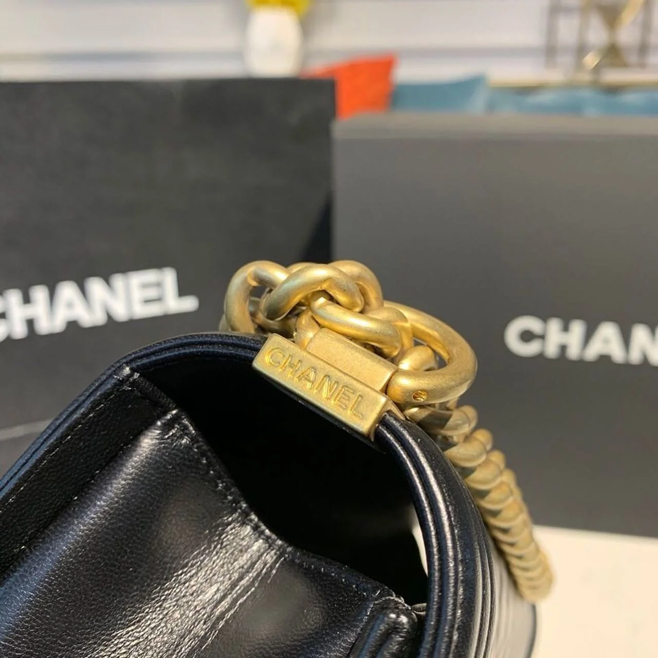 Chanel Boy Handbag Gold Toned Hardware Black For Women, Women&rsquo;s Bags, Shoulder And Crossbody Bags 9.8in/25cm A67086