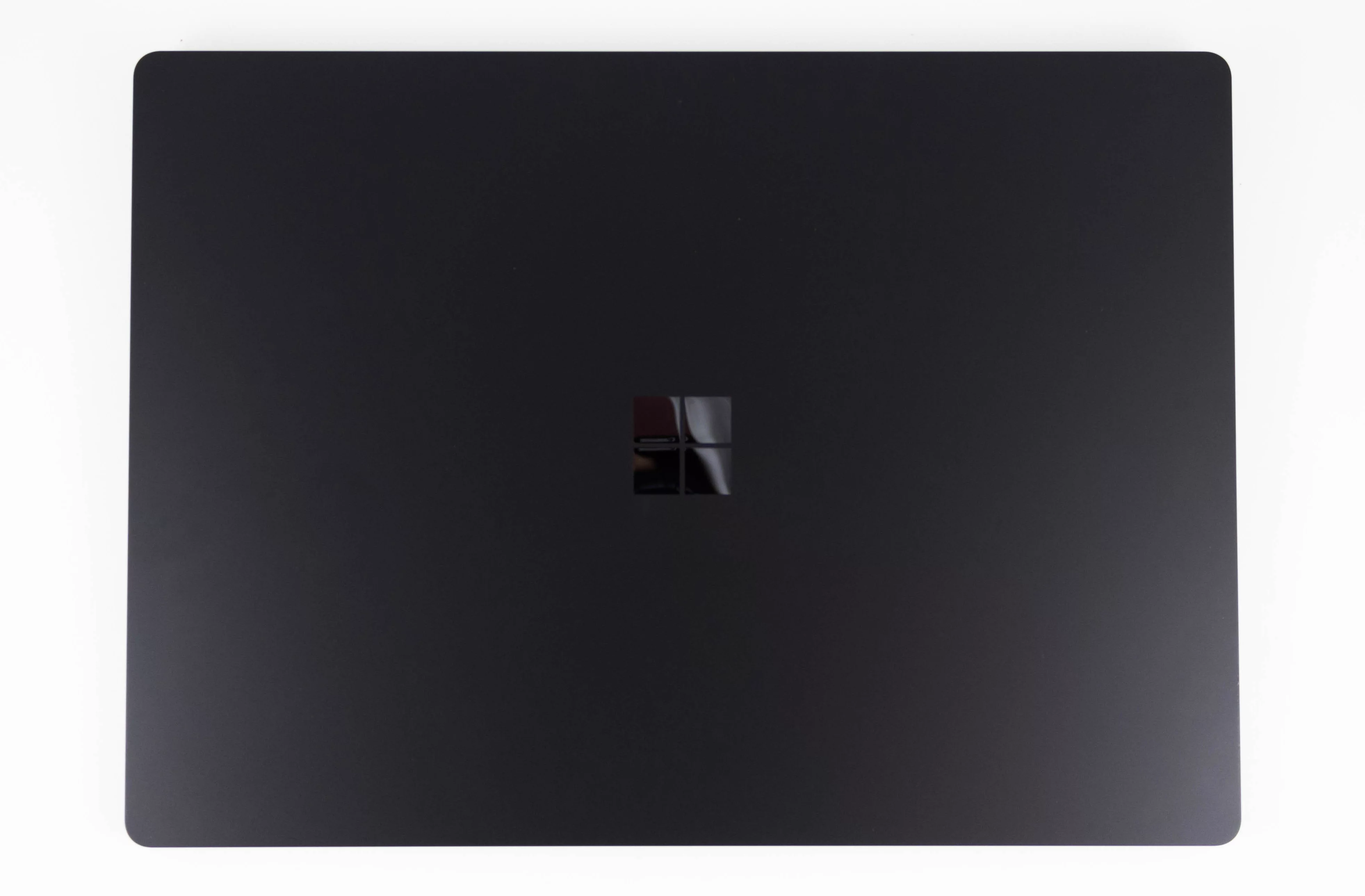 Restored Microsoft Surface Laptop 3 13.5" Intel Core I5 QuadCore 8GB 256GB Storage Windows 10 Black (Refurbished)