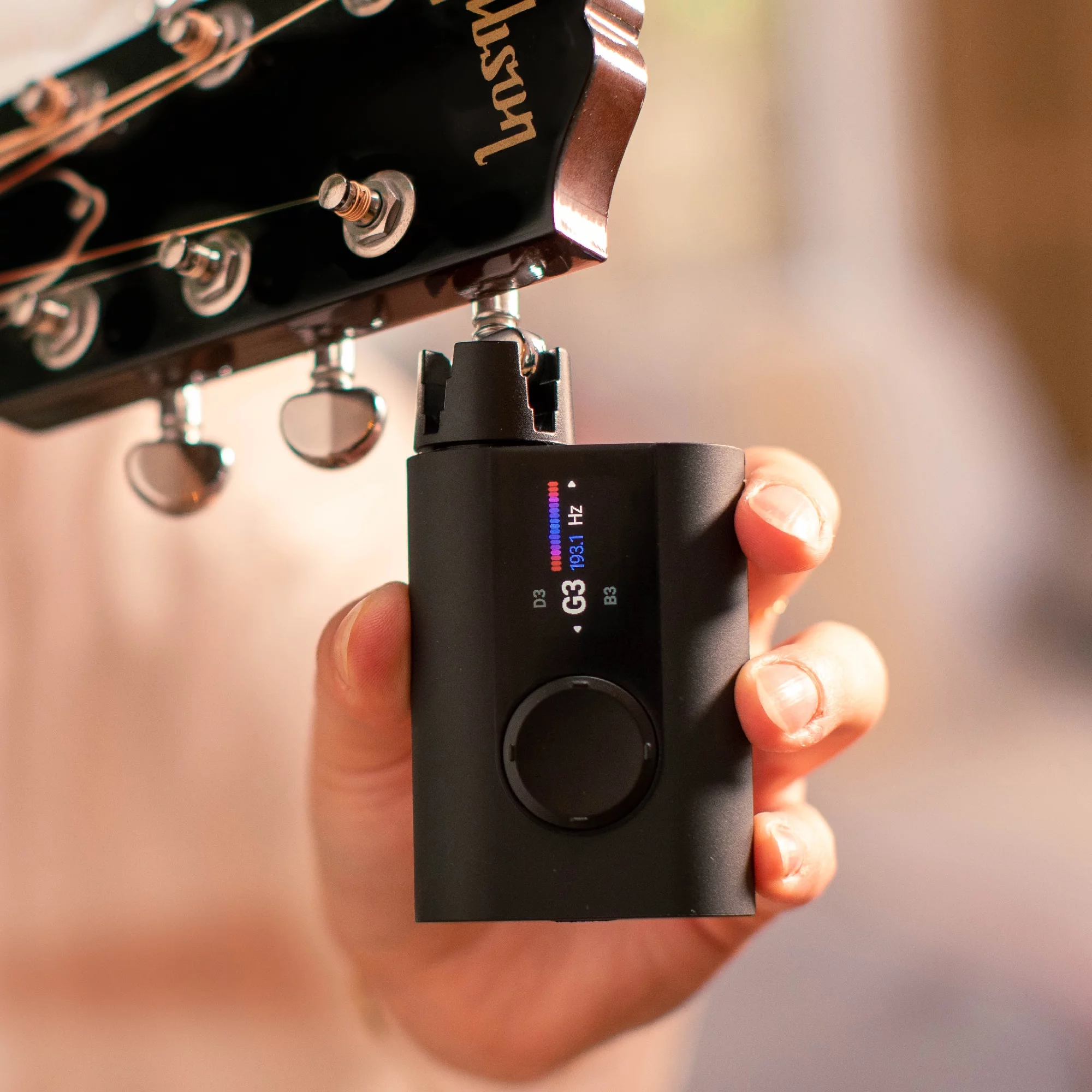 ROADIE 3 | Smart Automatic Guitar Tuner, Metronome & String Winder | For Electric Guitars, Acoustic Guitars, 12-String Guitars, Ukulele, Banjo