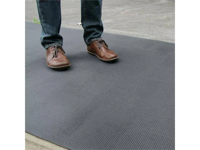 Rubber-Cal Super-Grip Scraper Rubber Runner Mats - 3/16 in x 4 ft x 6 ft - Black Traction Mat