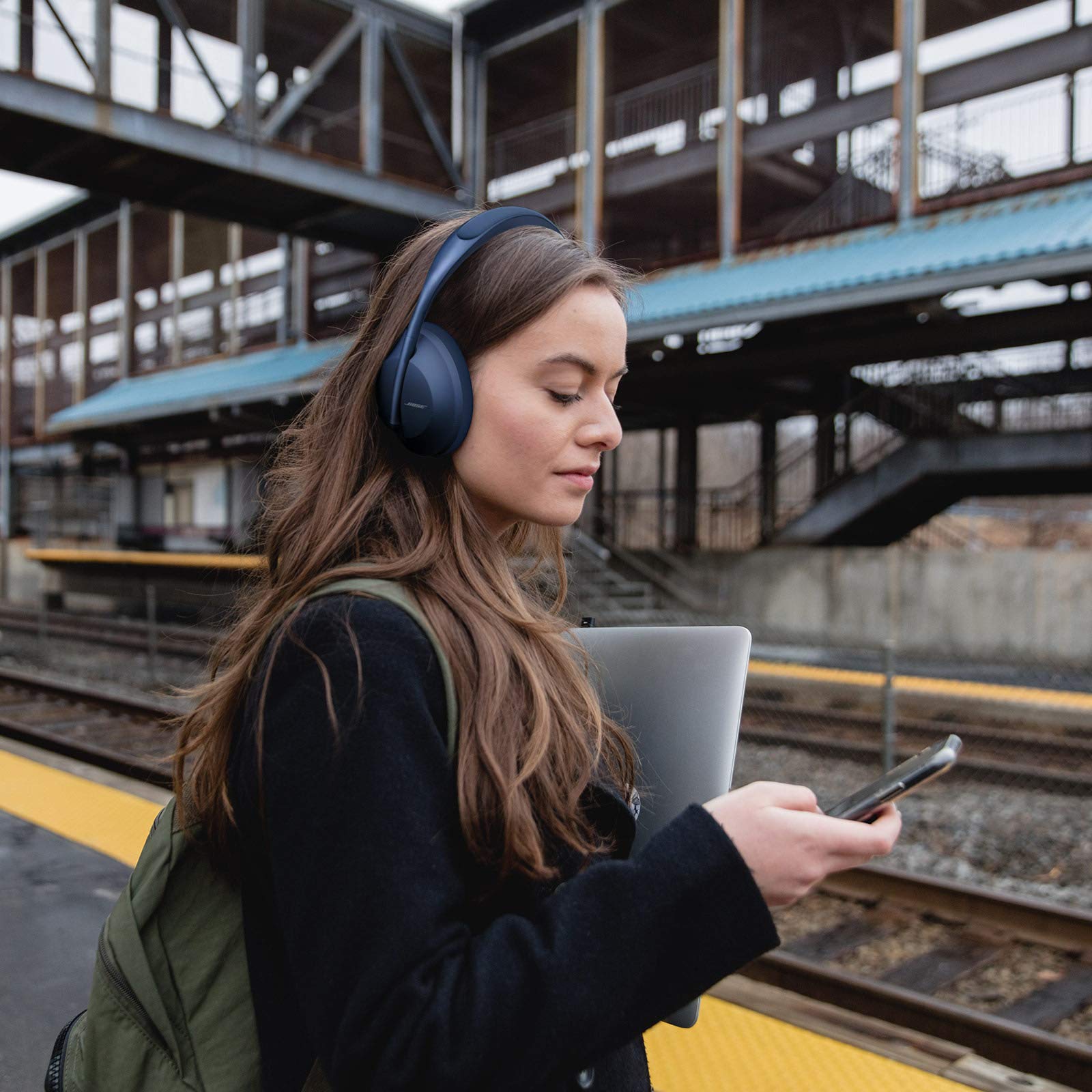Bose Noise Cancelling Headphones 700 &mdash; Over Ear, Wireless Bluetooth Headphones with Built-In Microphone for Clear Calls & Alexa Voice Control