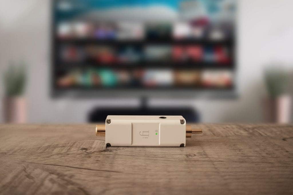 iFi SPDIF iPurifier2 Digital Optical/Toslink/Coax Audio Signal Optimizer/Purifier/Conditioner