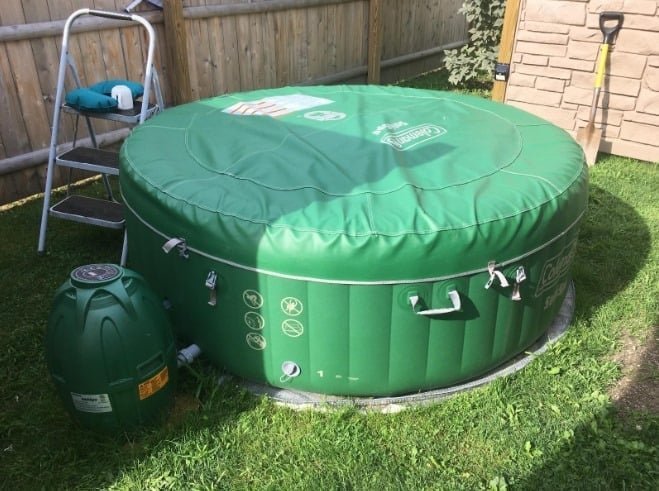 4 person outdoor portable inflatable hot tub spa