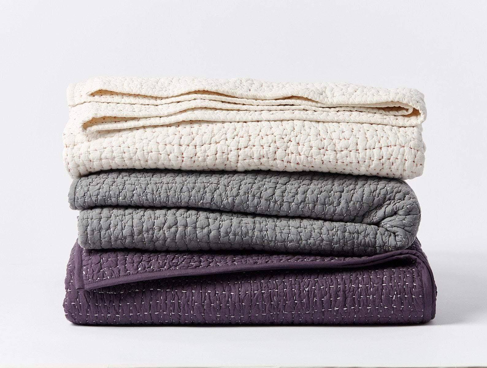 Coyuchi Pebbled Handstitched Organic Quilt, Slate, Full/Queen