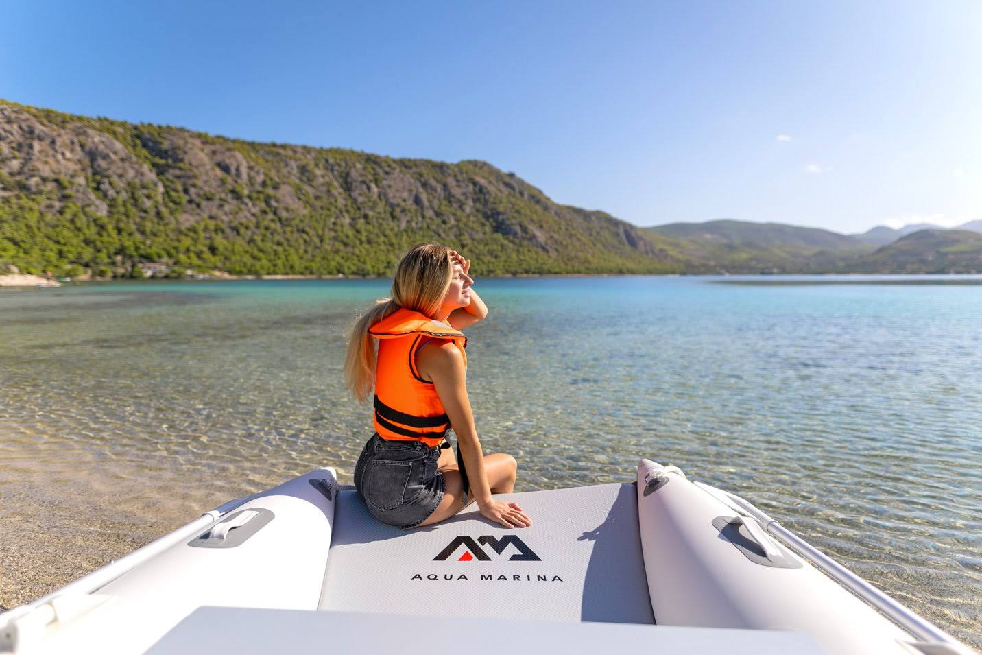 Aqua Marina - Aircat Inflatable Catamaran. 2.85m with DWF Air Deck