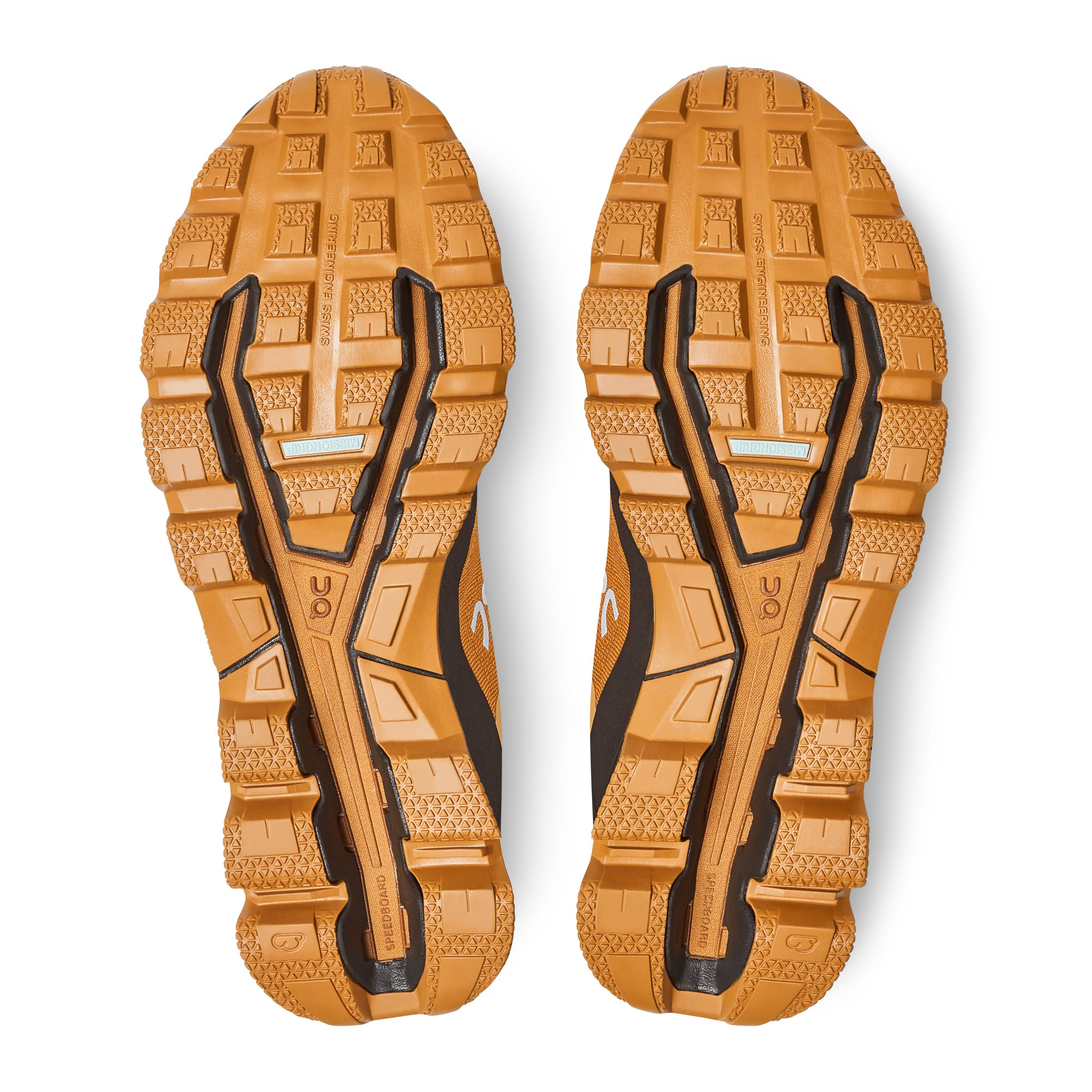 on Running Men & S Cloudventure - Pecan / Brown
