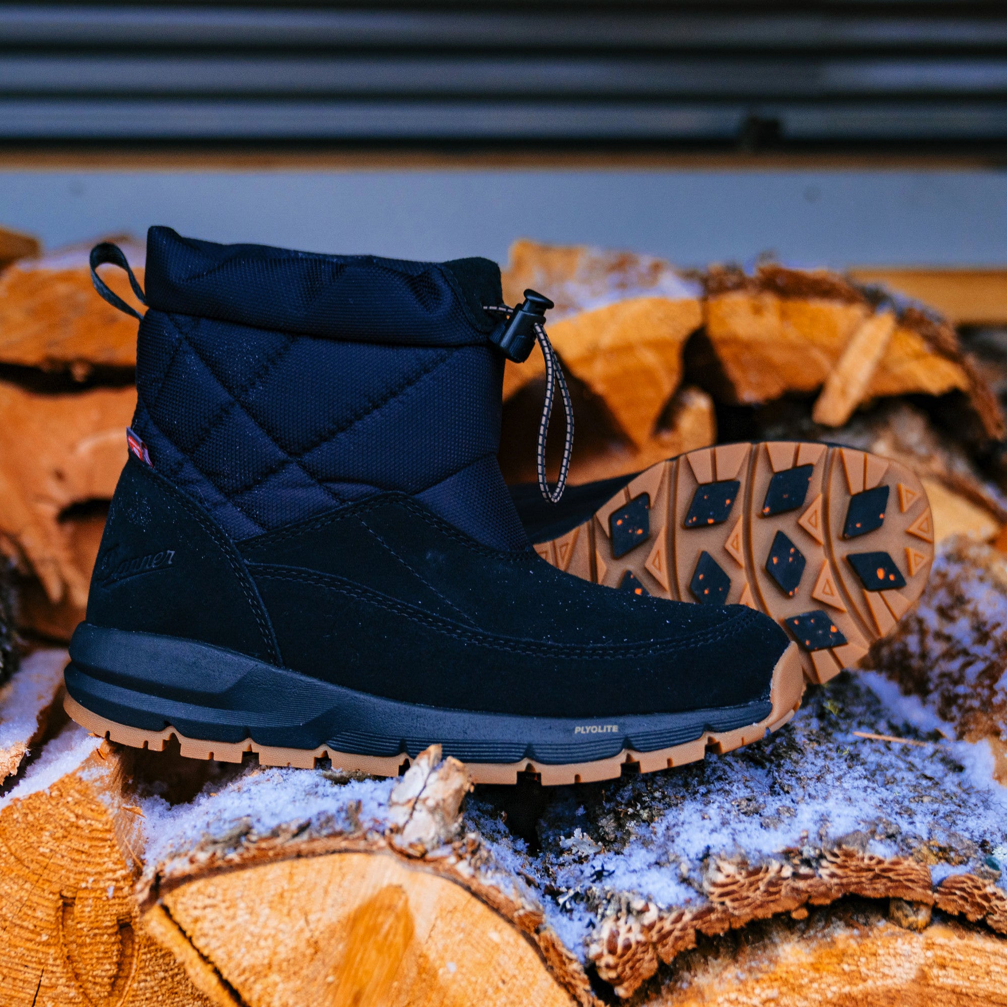 Danner Men’s Cloud Cap 7″ WP 400G Lifestyle Boot – Black – 38521