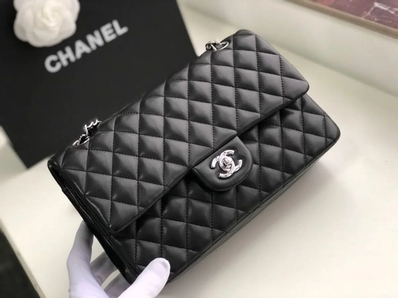 Chanel Classic HandBag Black For Women 9.9in/25.5cm A01112