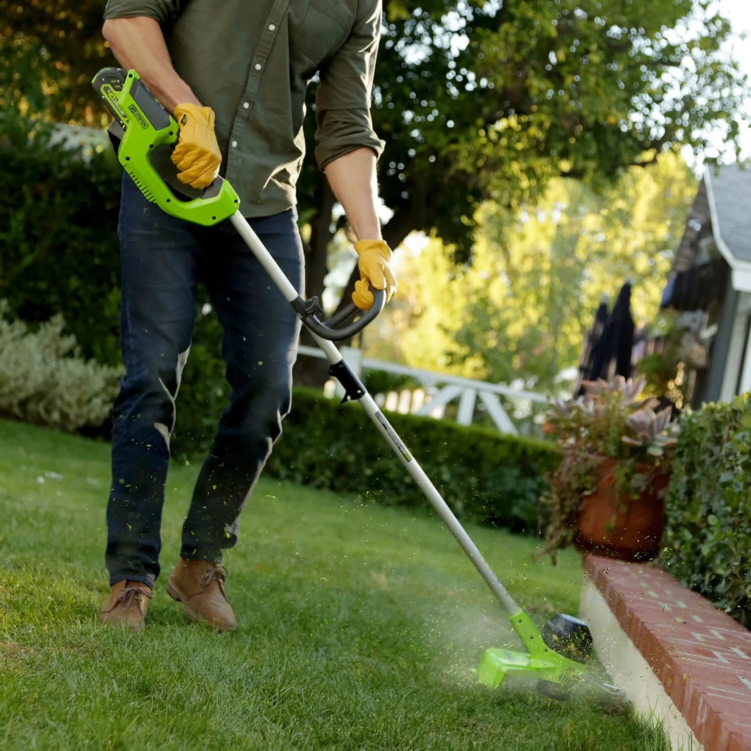 Greenworks 40V 12 String Trimmer with 2.0 Ah Battery & Charger 2101602
