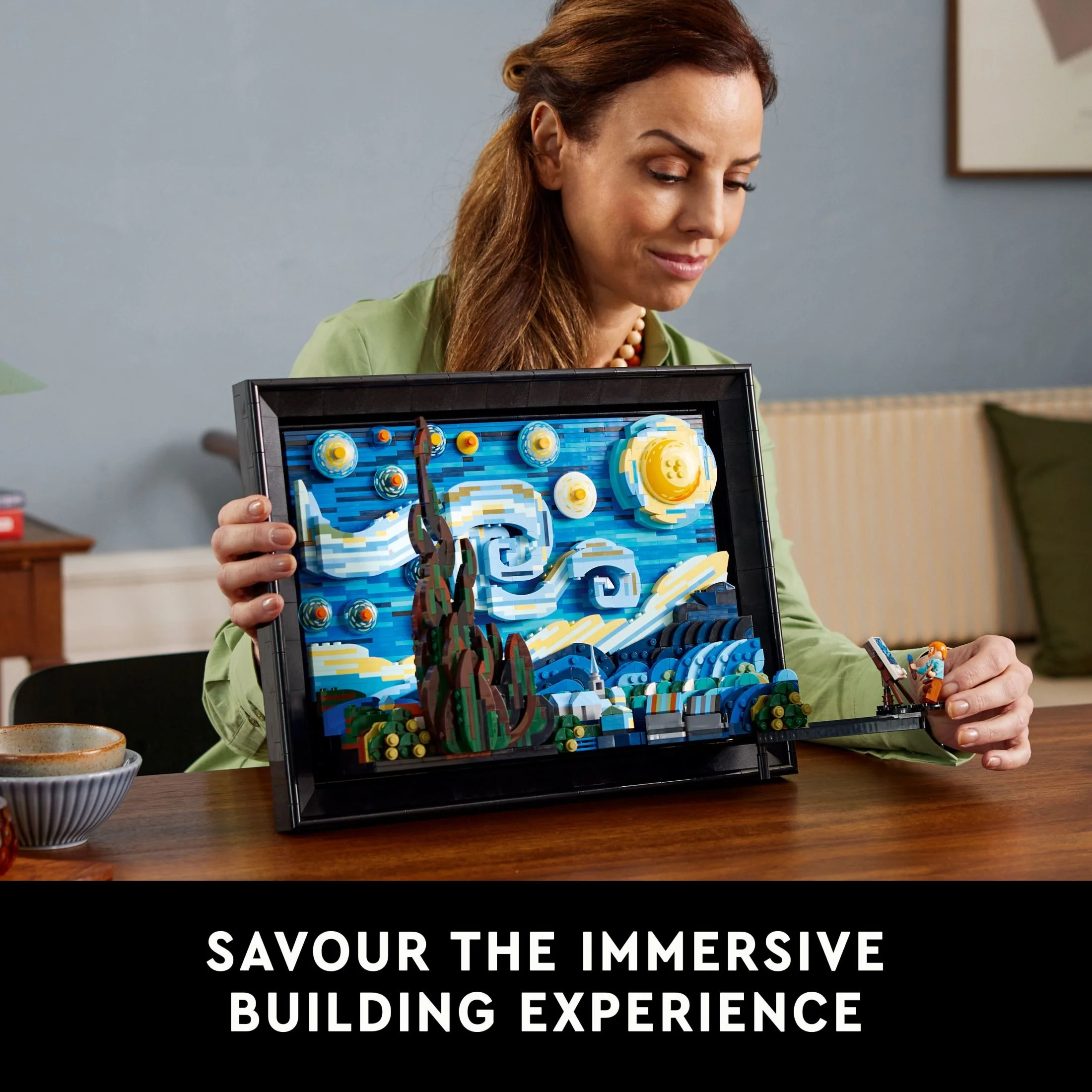 LEGO Ideas Vincent Van Gogh The Starry Night, Unique 3D Wall Art for Home D&eacute;cor or Table Display with Artist Minifigure