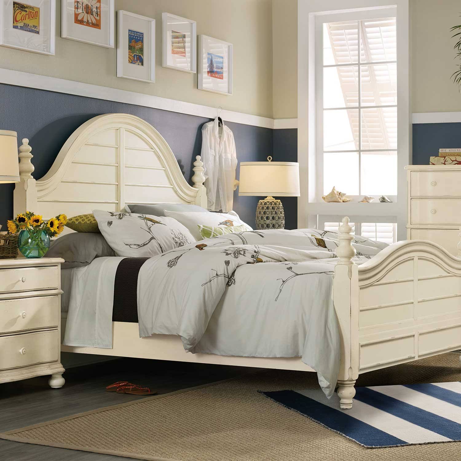 Hooker Furniture Sandcastle Queen Wood Panel Bed