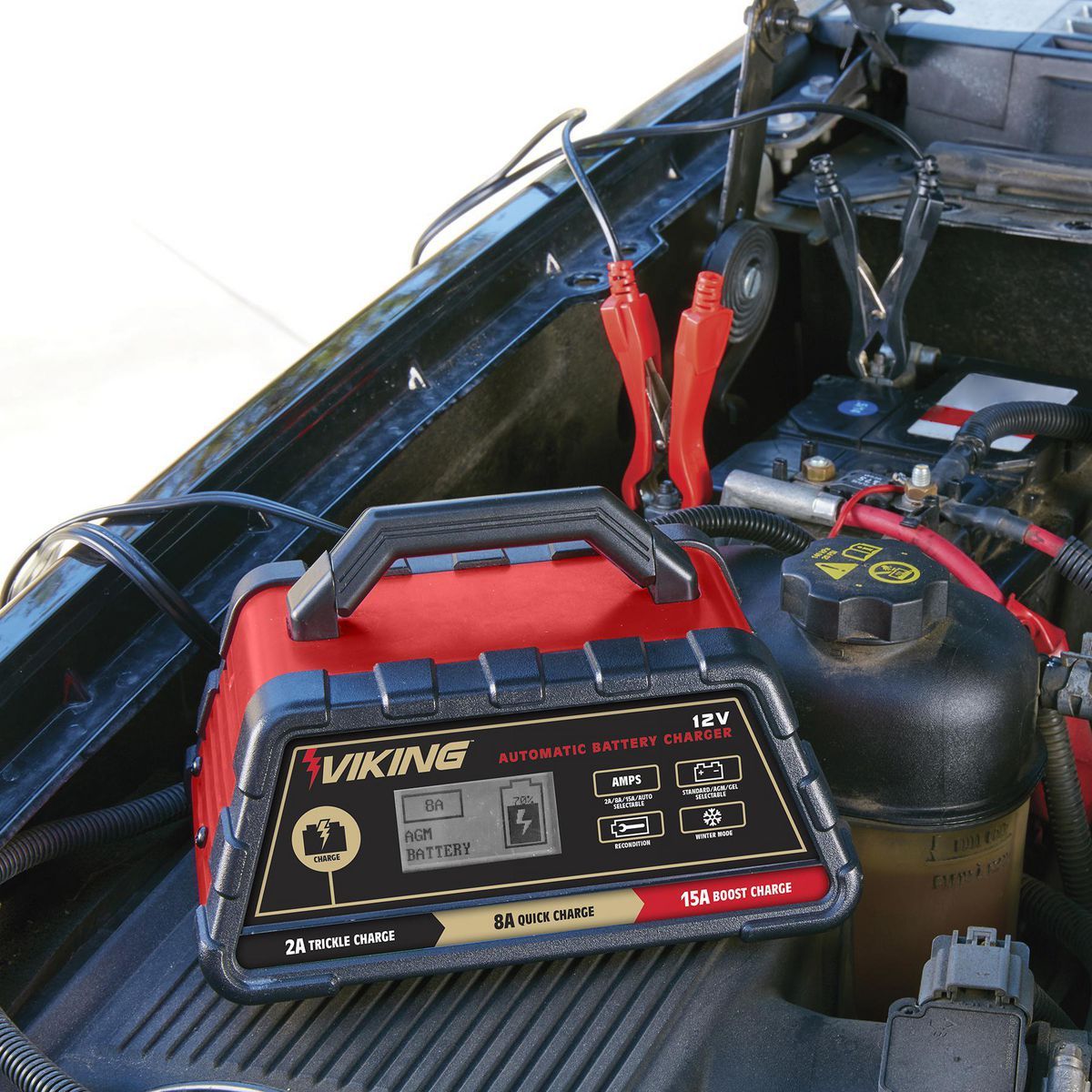 VIKING 2/8/15 Amp Automatic Microprocessor-Controlled Battery Charger