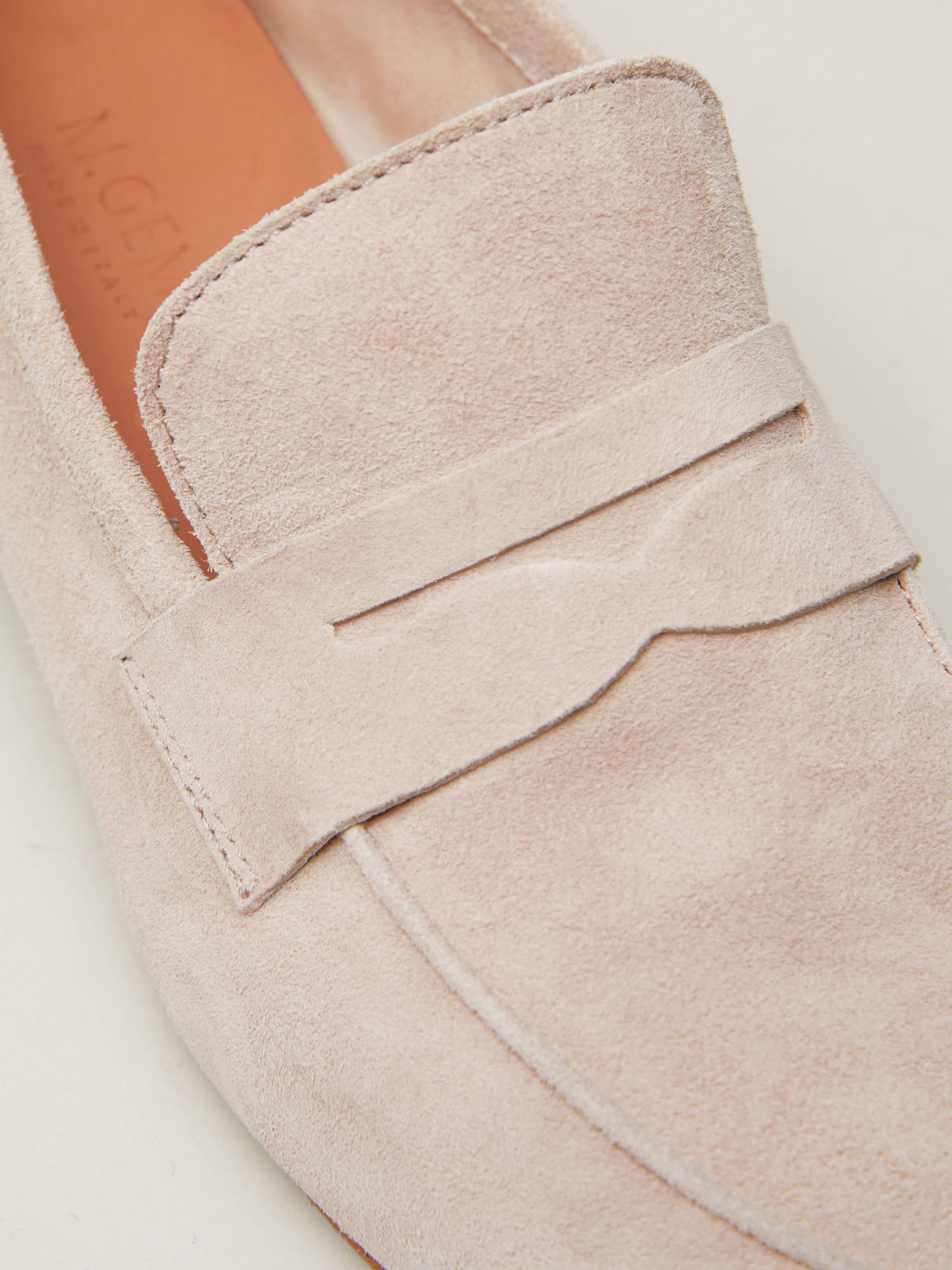 M. Gemi | The Sacca Donna Suede | 7.5 US | Oatmeal Suede