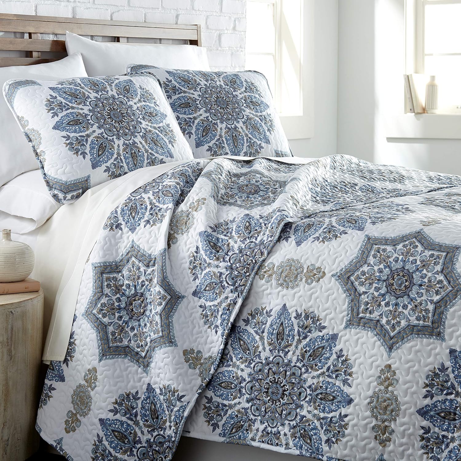 Pure Melody Collection, Premium Quality, Soft, Wrinkle & Fade Resistant, Easy Case, Oversized Quilt Cover Set with 1 Quilt Set and 2 Shams