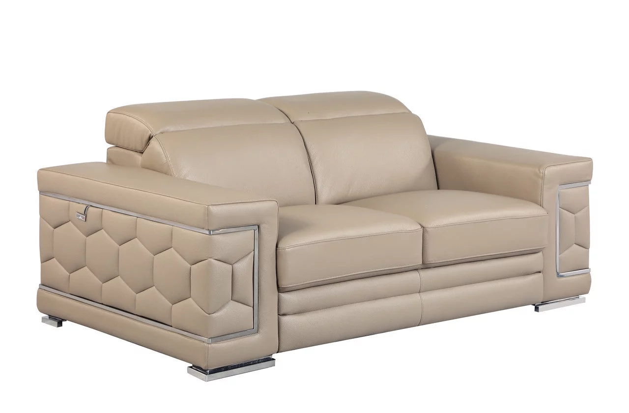 Bella Vita Loveseat