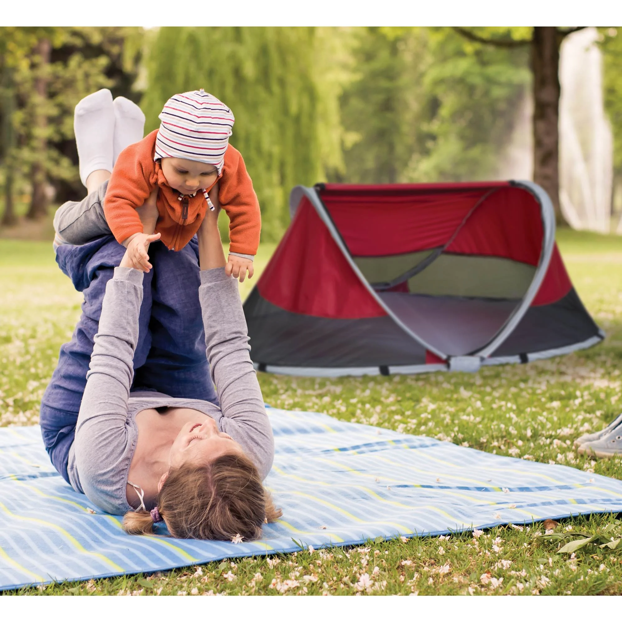 KidCo PeaPod Portable Kids Sleeping Travel Bed and Tent, Cranberry Red