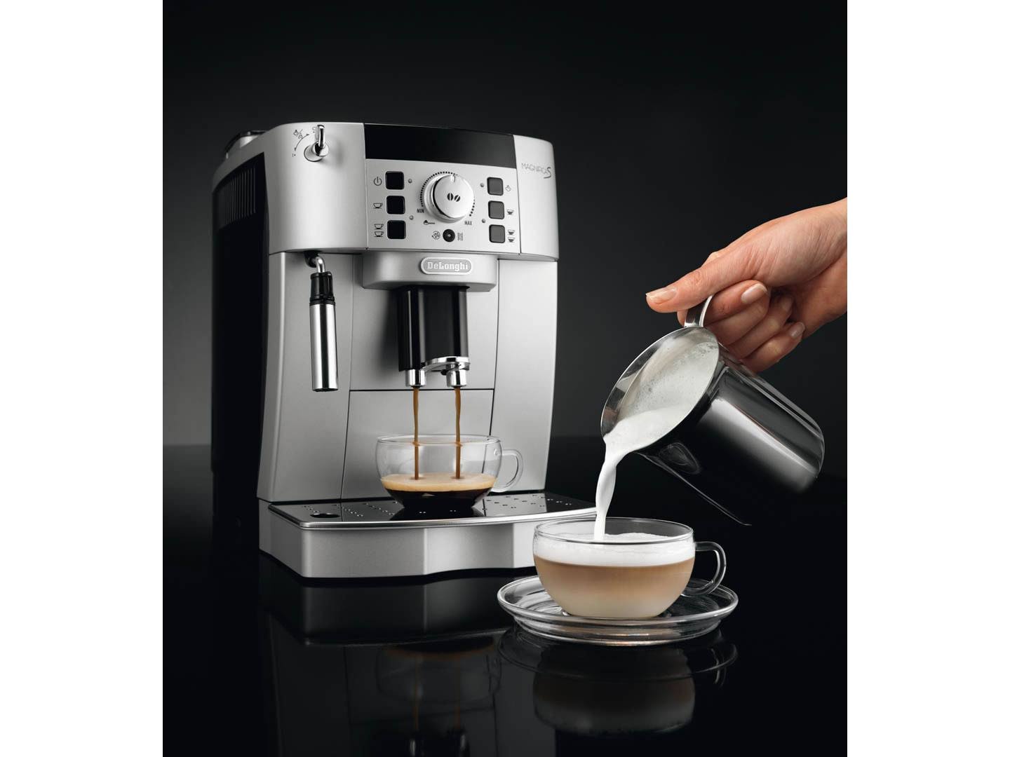 DeLonghi Magnifica Super Automatic Espresso Maker - 1250 W - Stainless Steel