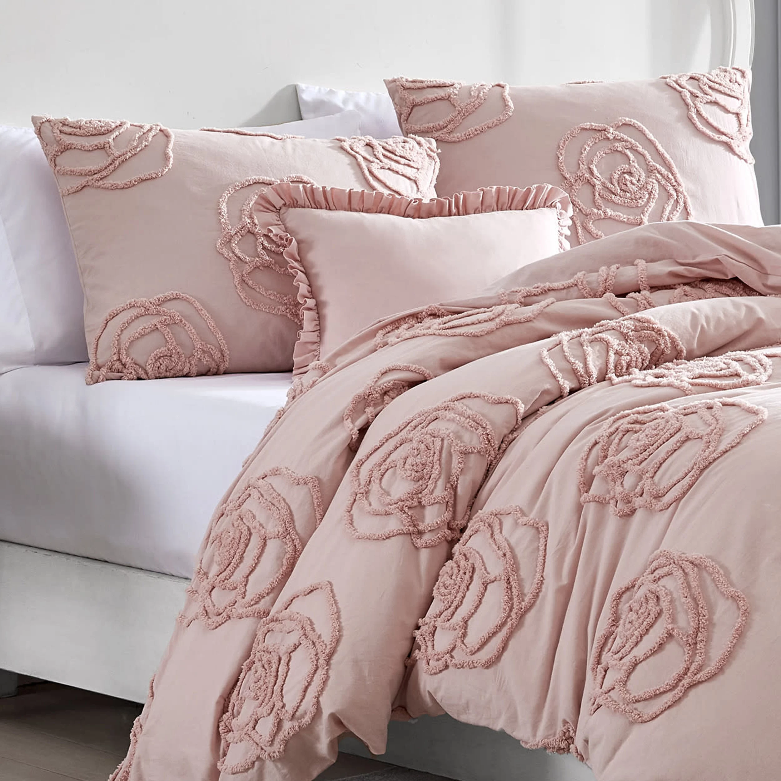 Betsey Johnson Rambling Rose Pink Full/Queen Duvet Cover Bonus Set