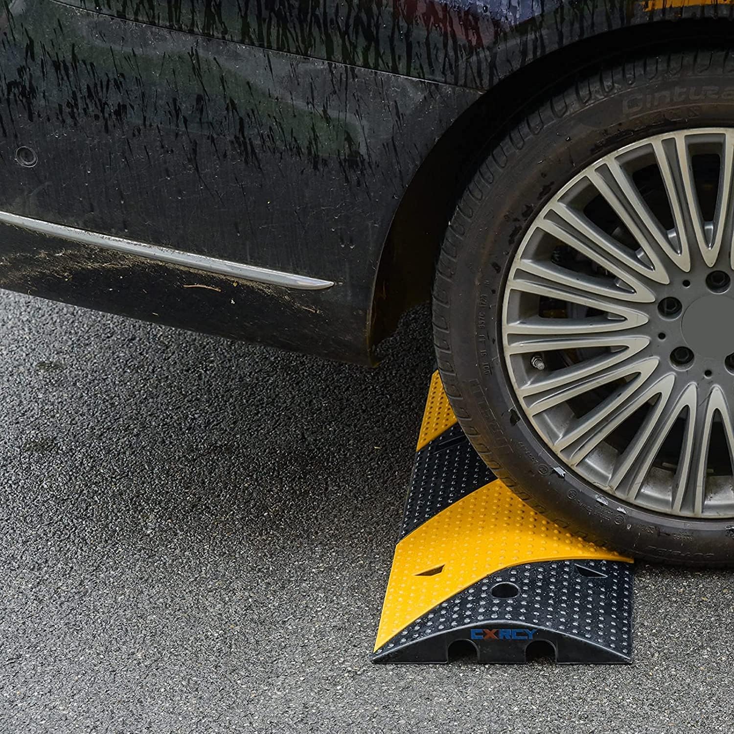 CXRCY Rubber Speed Bumps 1 Pack 2-Channel 3FT Modular Traffic Driveway Speed Bump Hump Heavy Duty Cable Protector Ramp with 3 Bolts for Asphalt