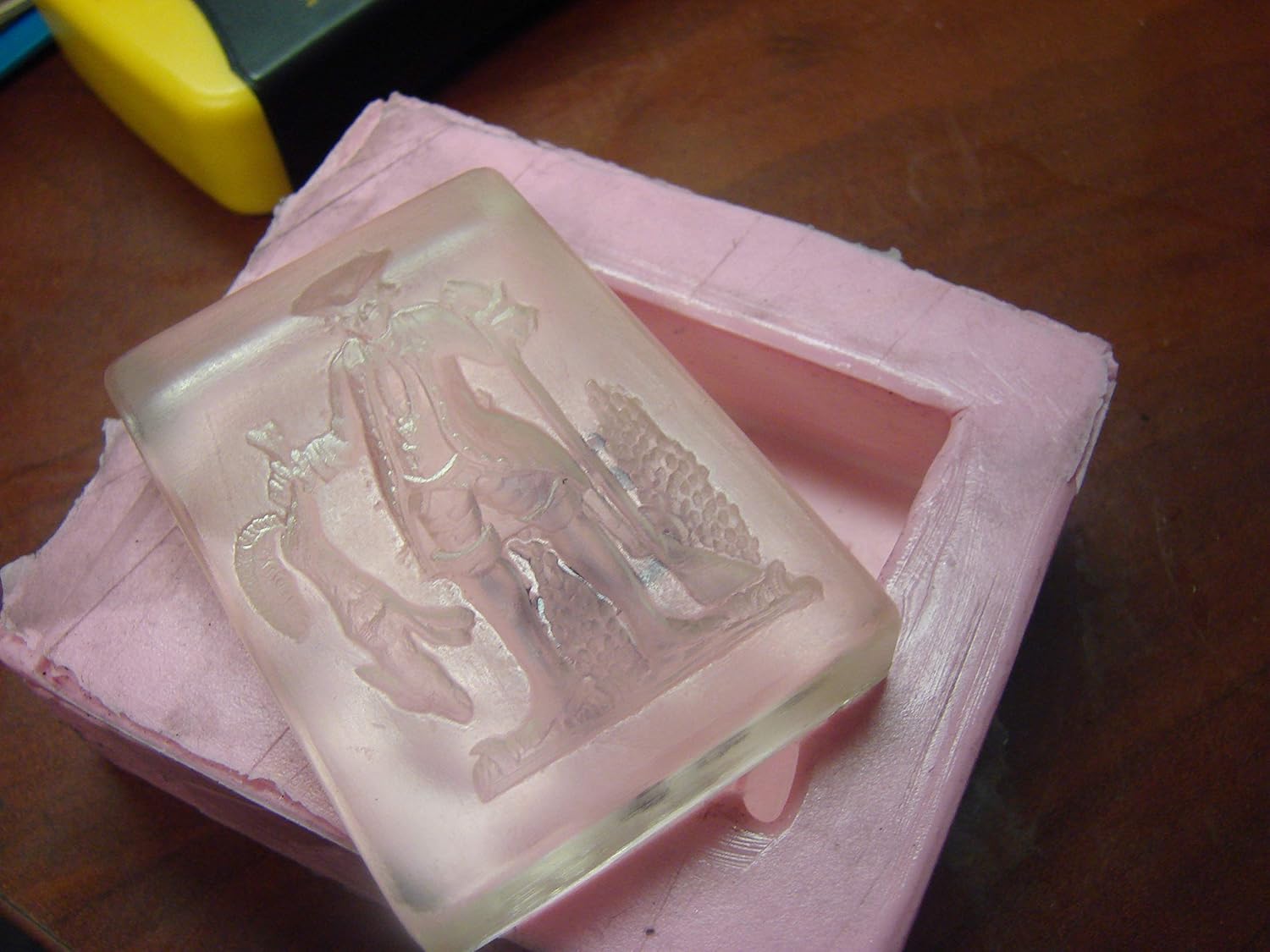 MAX CLR Epoxy Resin -Food Safe FDA Compliant Coating -Crystal Clear, Stain Resistant