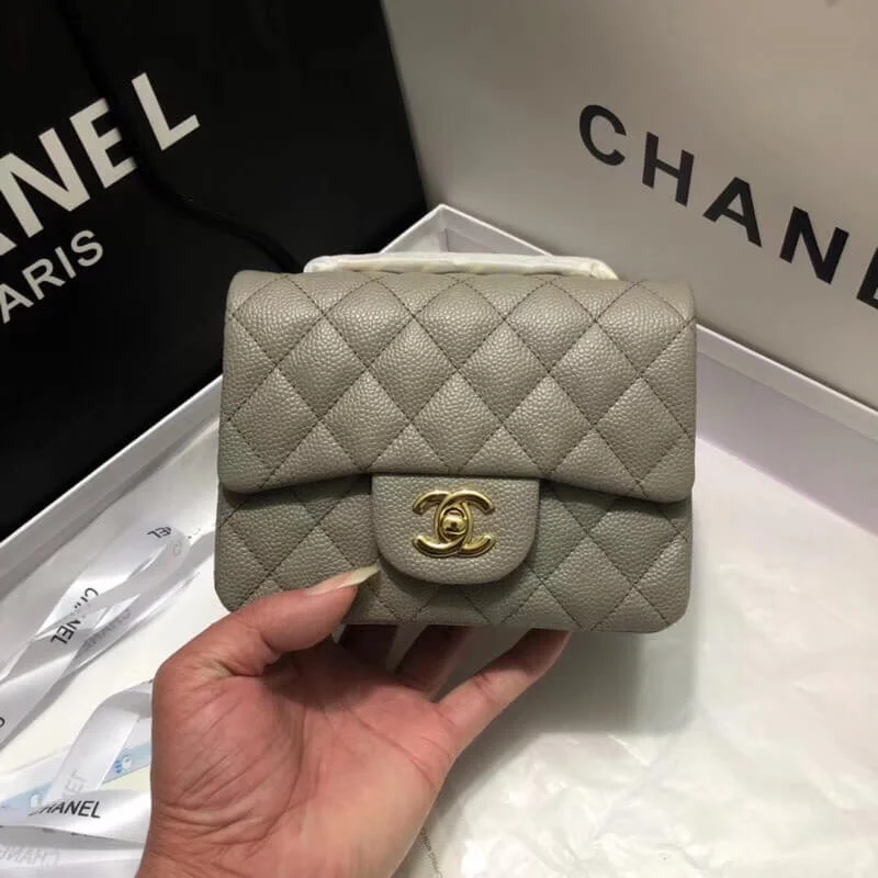 Chanel Caviar Leathe 17Cm Class-Flap Bag 1115